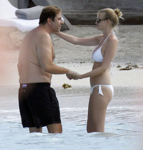 Lara Stone model nudes picture