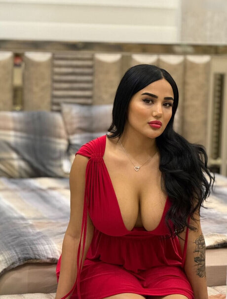 Melek Azad top star galleries