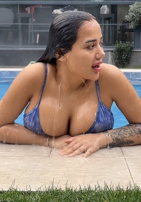 Melek Azad exclusive pornstar photo