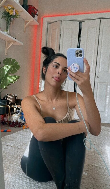 imamethystt pornstar erotic image