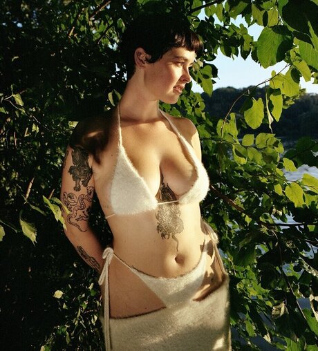 motherbimbo model beautiful archive