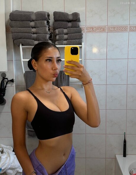 Tr yaz pornstar erotic image