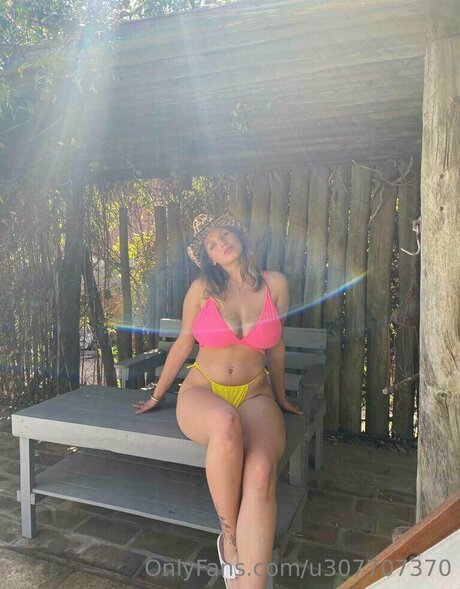 leasanz pornographic star pics