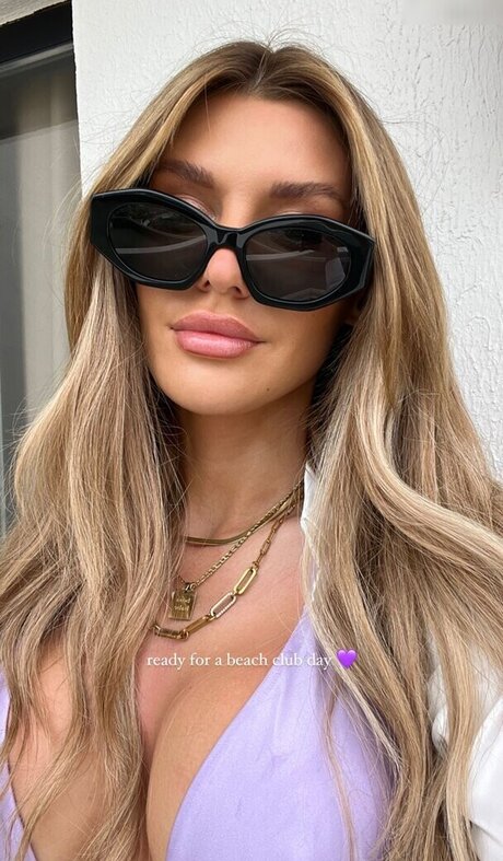 Gerda Lewis sex model img