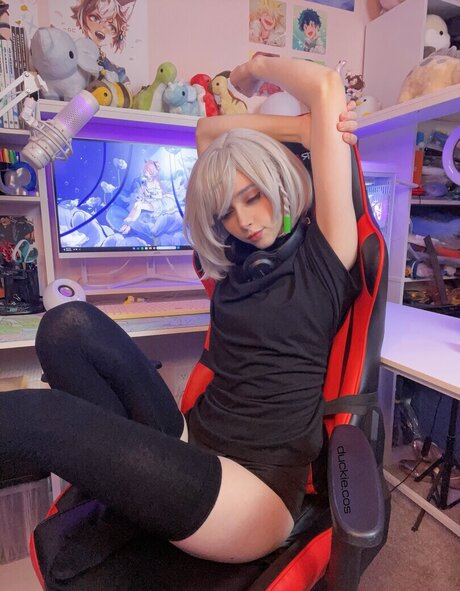 Duckie Cos art star pics