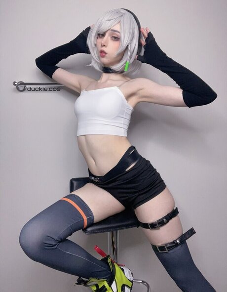 Duckie Cos model xxx pictures