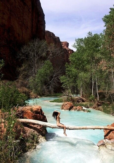 Lela Loren perfect star photo
