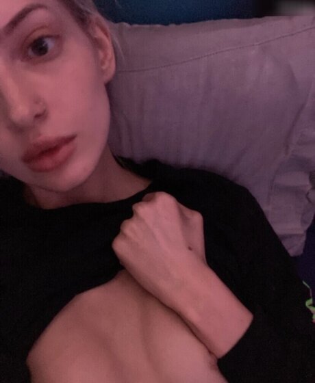 Luci Senior pretty model images