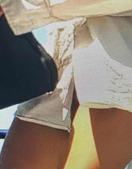 Sailing The Far Side sexy model img