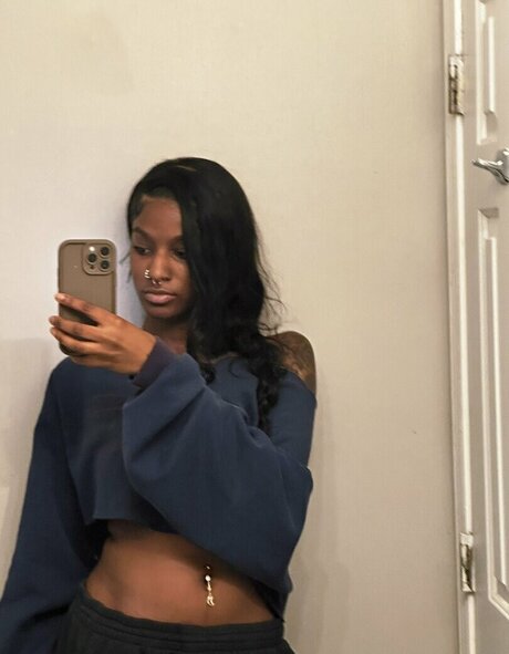 lauryntierre star best picture