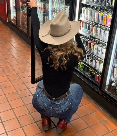 Jordan Blue pornstar xxx galleries