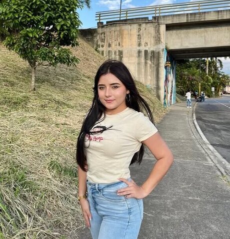 Alme ASMR hot pornstar img