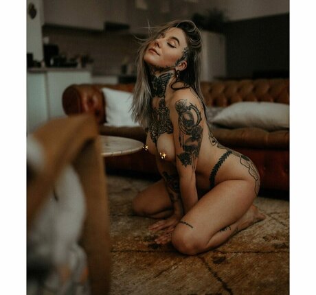 divinement bon perfect model pic