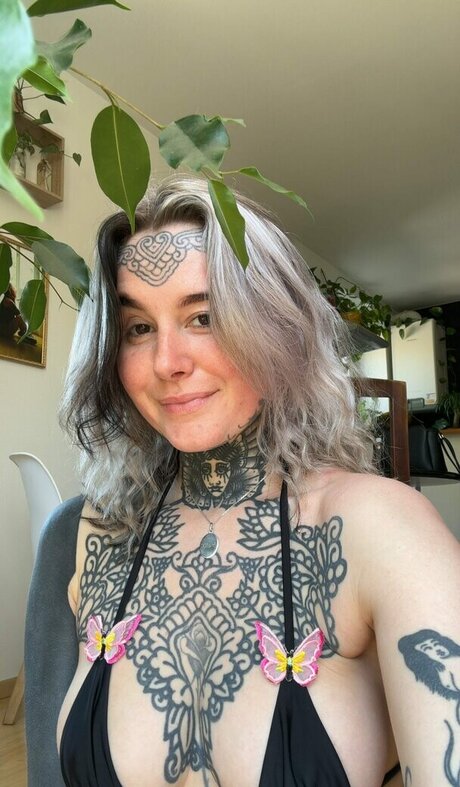 divinement bon xxx actress photos