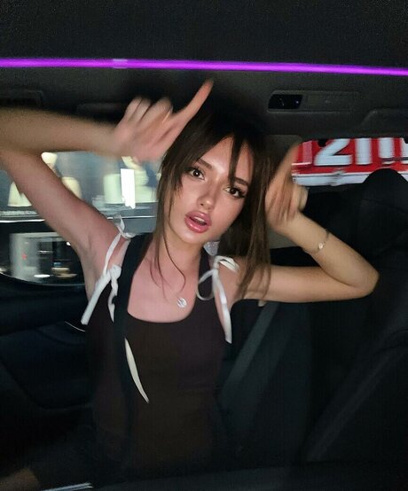 mildixs model erotic archive