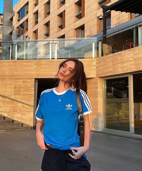 mildixs perfect actress photo