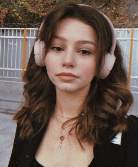 sumruozdenn high quality model image