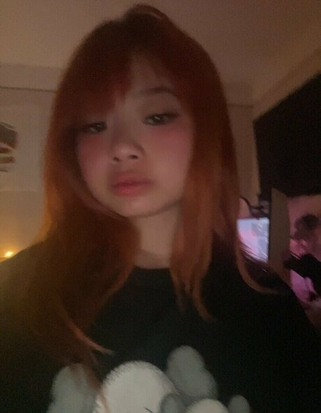 Seireals model naked images