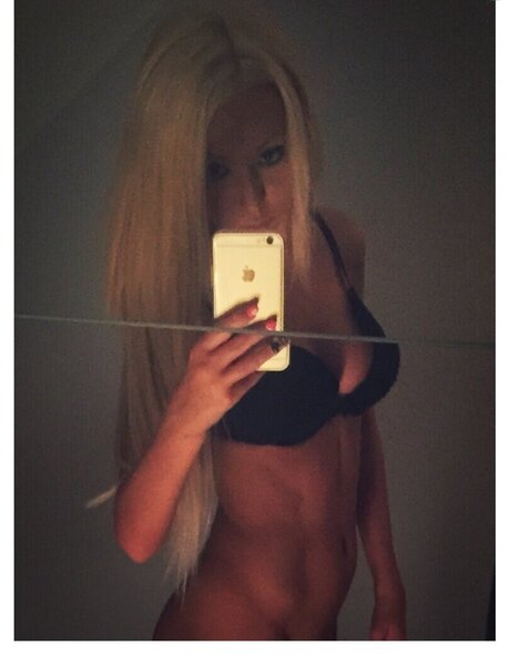 Melanie Hirsch pornstar top images