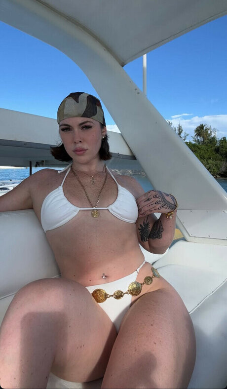 nicolecarluccii model sex images