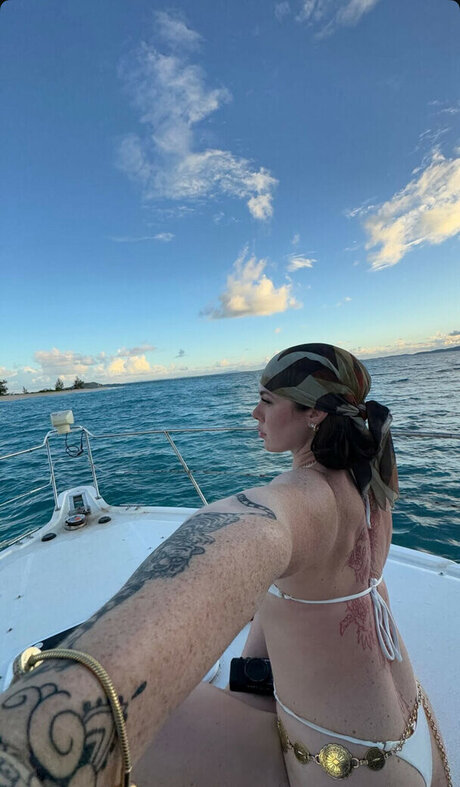 nicolecarluccii xxx model galleries