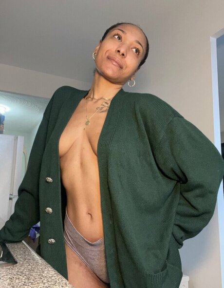 Leo London star exclusive picture