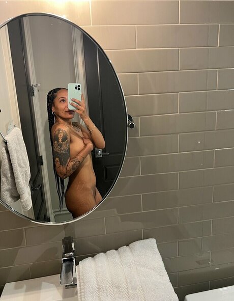 Leo London actress pictures