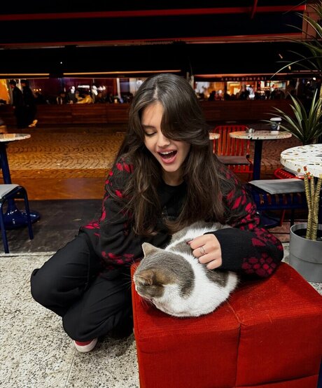 Sinem Melek Co kun pretty pornstar photo