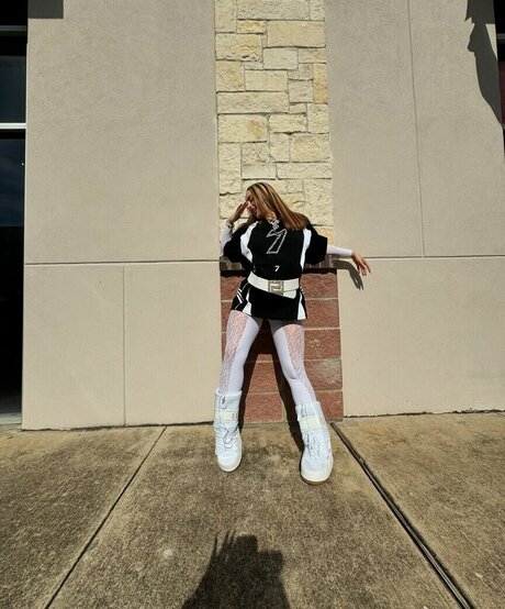 des suzanne star pretty galleries