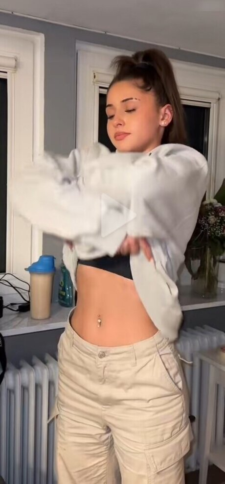 Alysa Ruppert hot model gallery