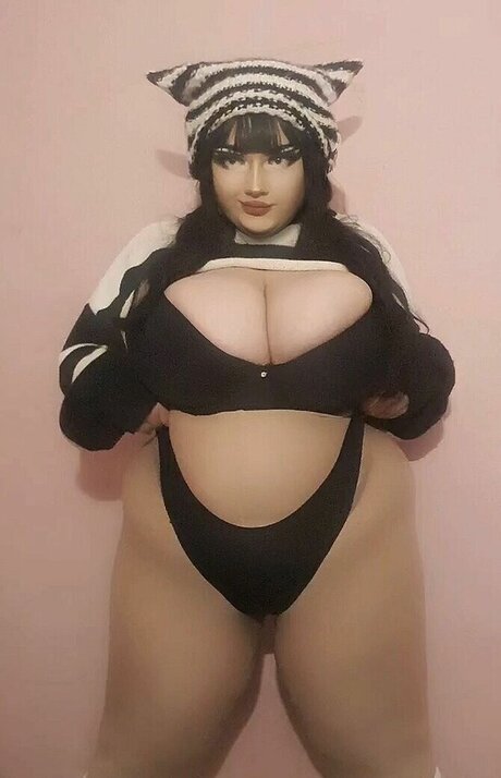 Bigtiddyash beautiful pornstar pics