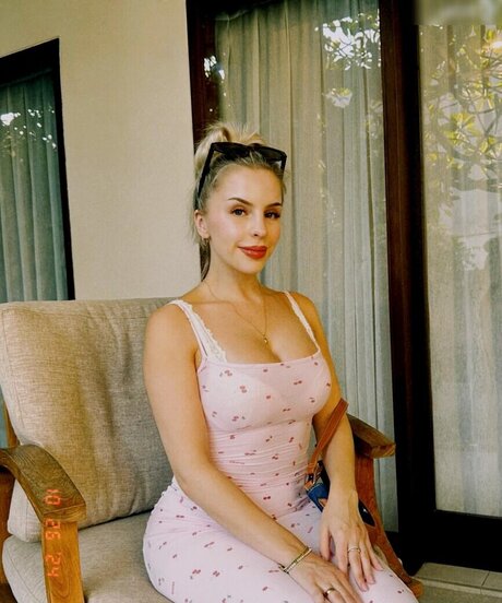 Lucia Leona star high quality galleries