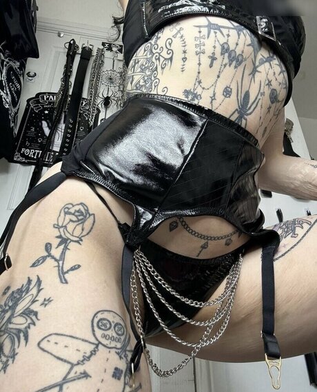 chl0lunaa model sexy photos