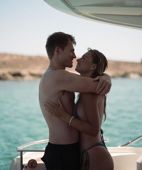 Puck Moonen hot star images