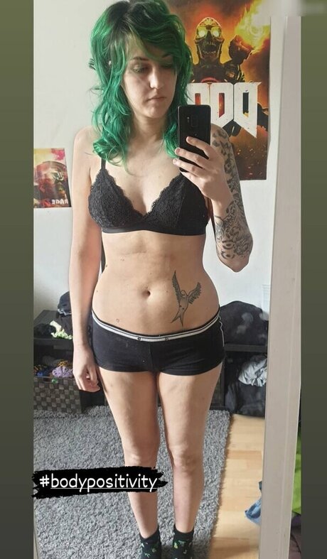 locolea star sexy pictures