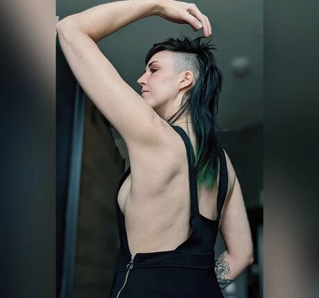 locolea adult actress pics