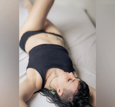 locolea sex model photos