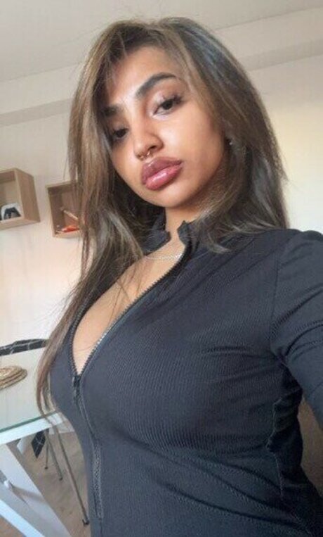 Fionee star erotic image