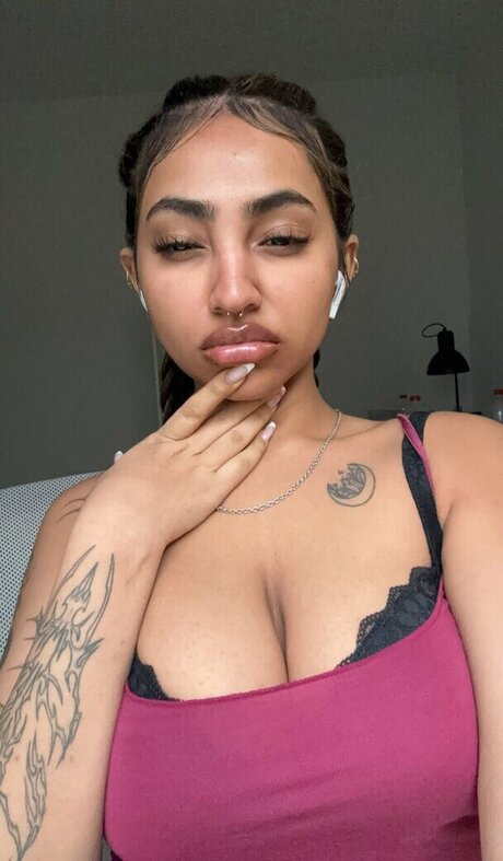 Fionee star nude image