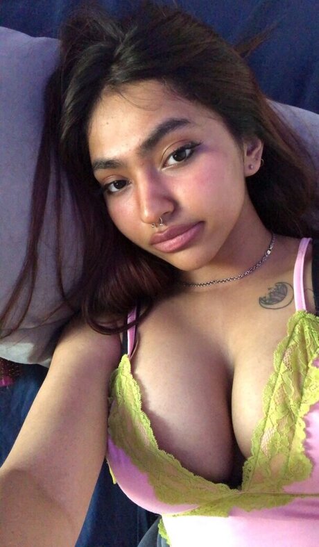 Fionee star sexy picture