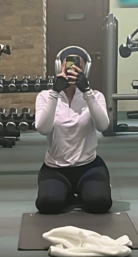 Loredana Zefi star sexy photos