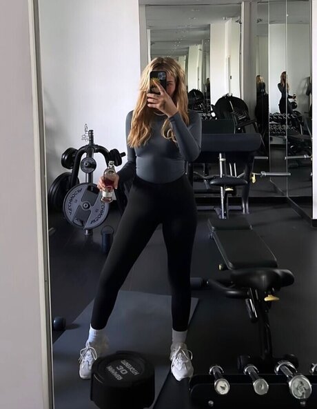 Loredana Zefi model nudes pic