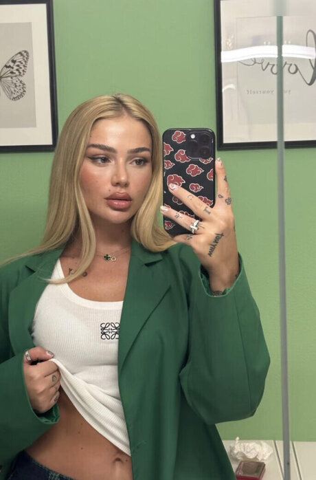 Loredana Zefi beautiful pornstar images