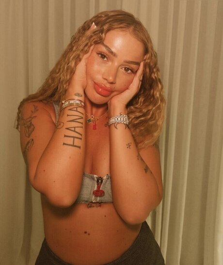 Loredana Zefi perfect actress pics