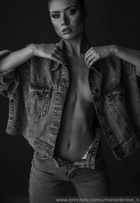 Marie Denise Schwarz nude model pictures