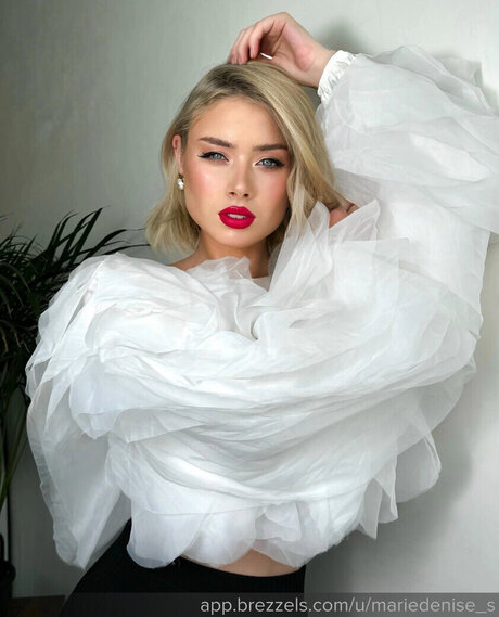 Marie Denise Schwarz pornstar pretty gallery