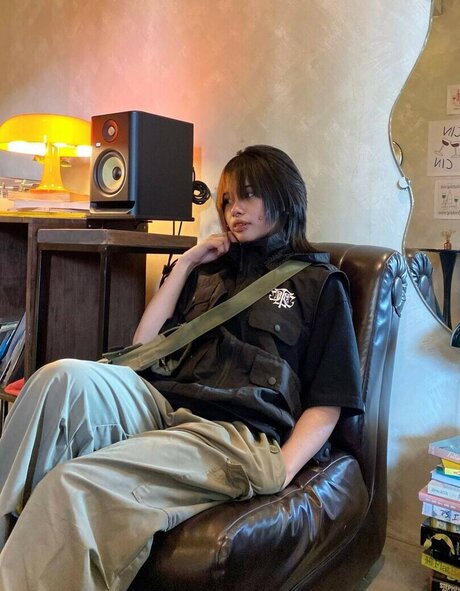 zems3lling exclusive actress img