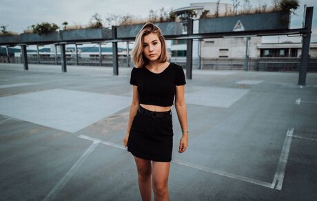 vicky2203 free model pic