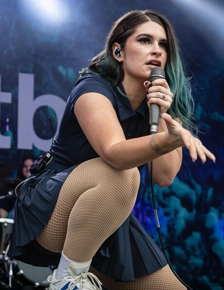 Courtney LaPlante model pornographic gallery