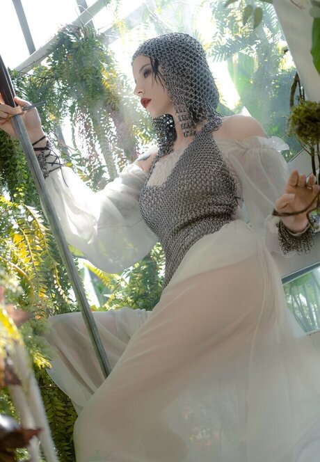 BakaFuwa erotic actress pics